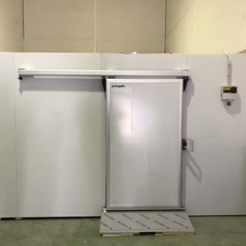 Acceso a cámara frigorífica