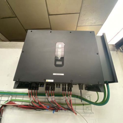 Centralita para control energético de paneles solares